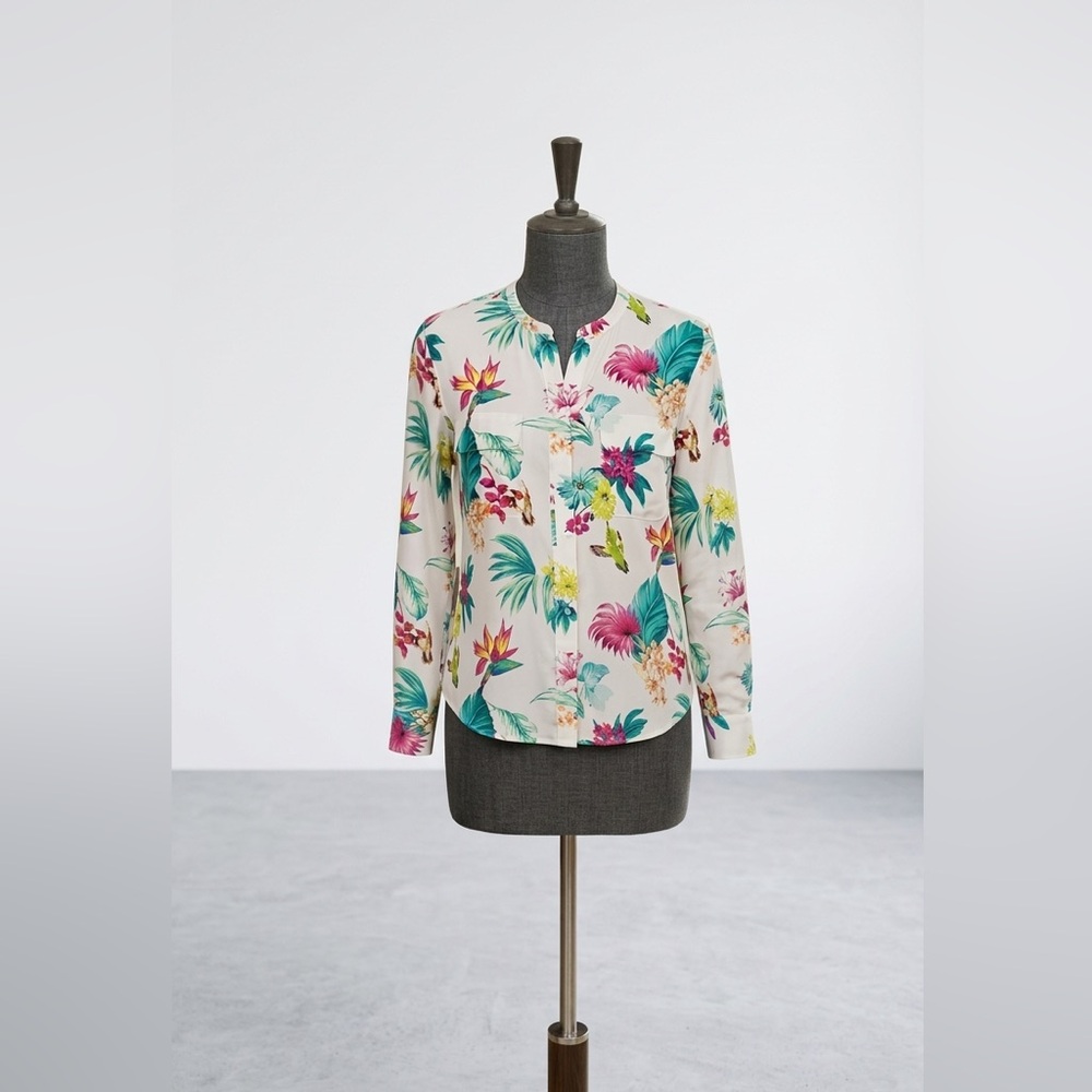Equipment Femme Luxury 100% Silk Floral Hummingbird Blouse Hidden Button - Picture 2 of 10